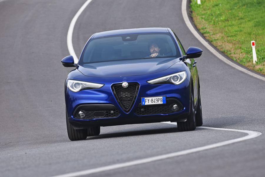 Alfa Romeo Stelvio Sprint (949) 2019 года  (фото 17 из 45)
